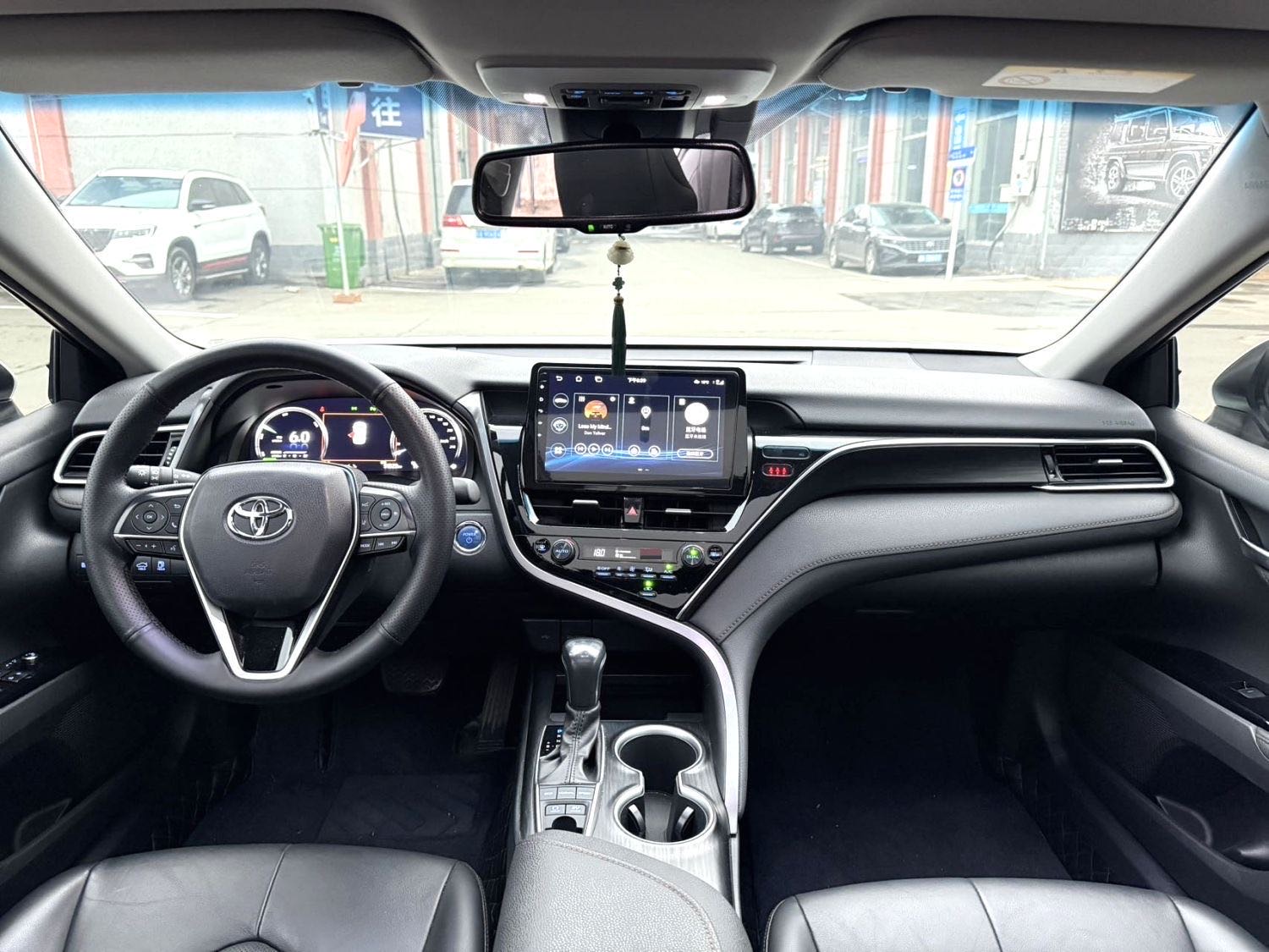 Toyota Camry Hybrid 2.5HG Luxury