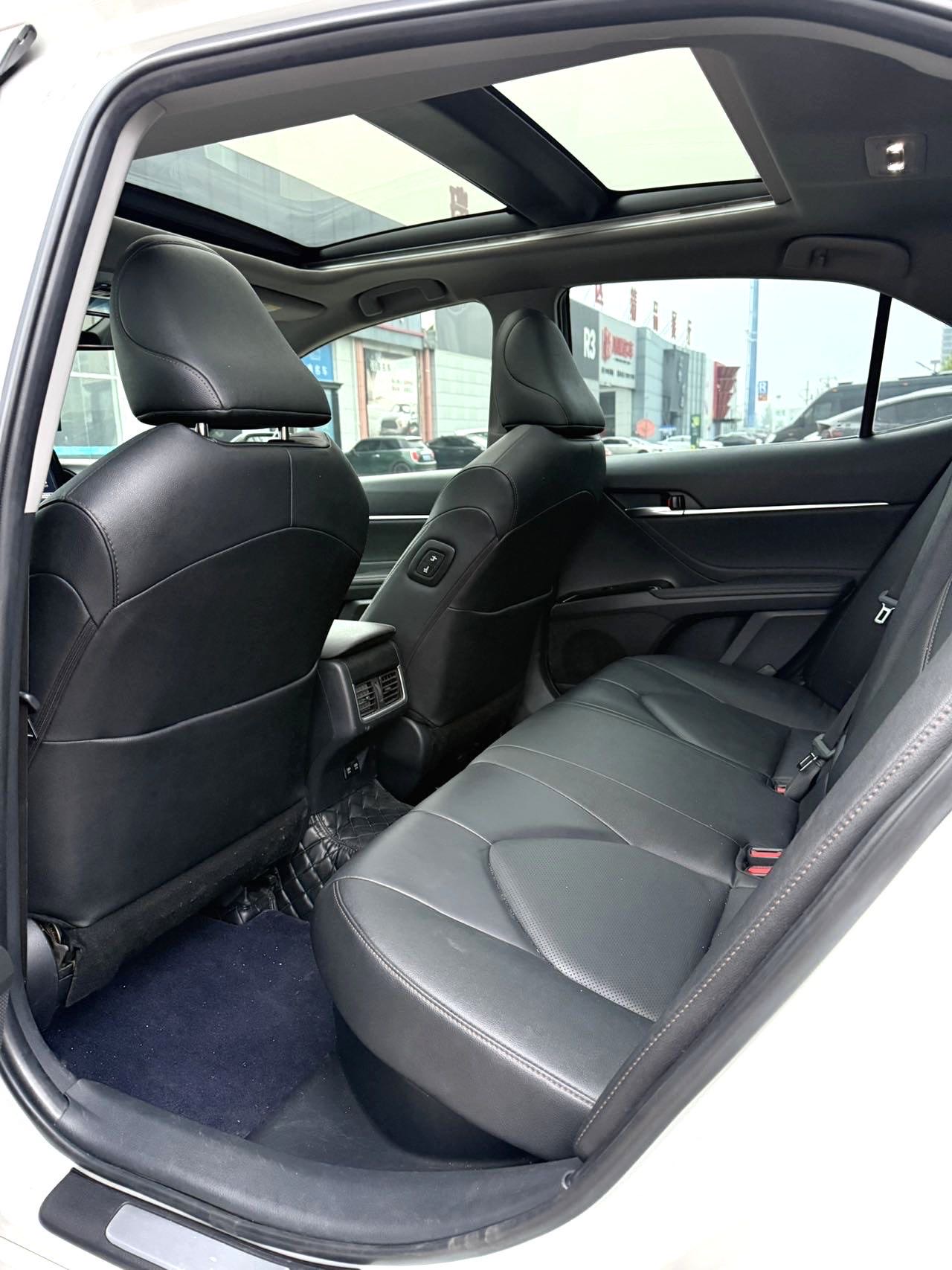 Toyota Camry Hybrid 2.5HG Luxury