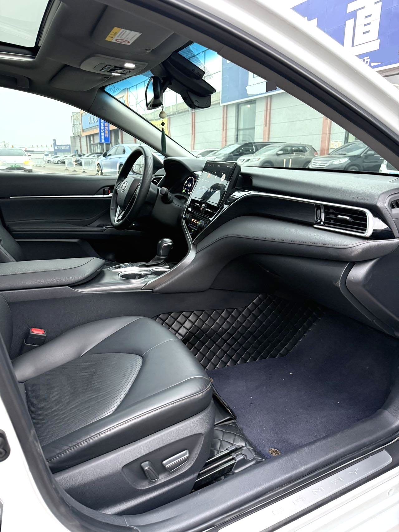 Toyota Camry Hybrid 2.5HG Luxury