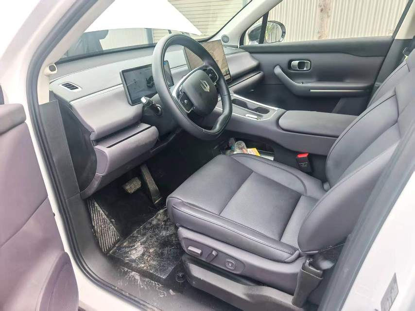 Leapmotor C 16 Electric 630 6 Seats
