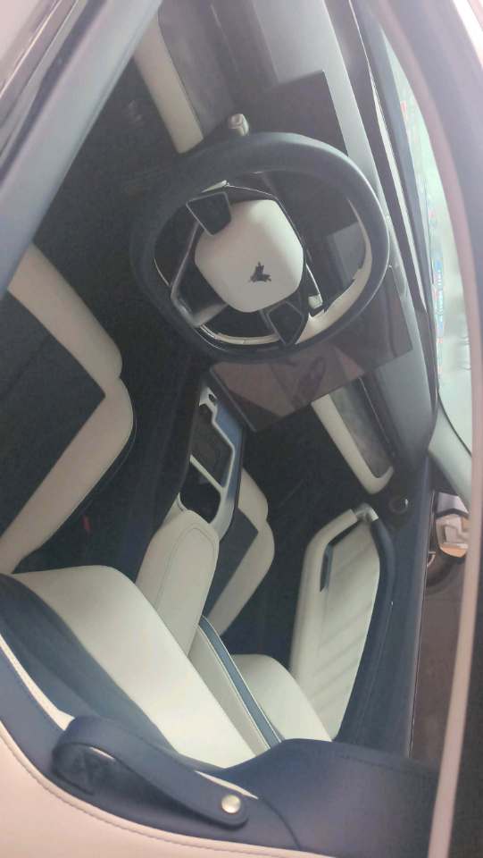 哪吒 GT Model Year 580 AWD