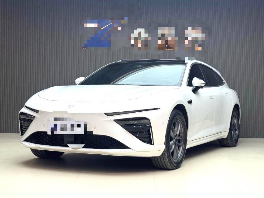 哪吒 S 猎装 Model Year 增程 300 标准版