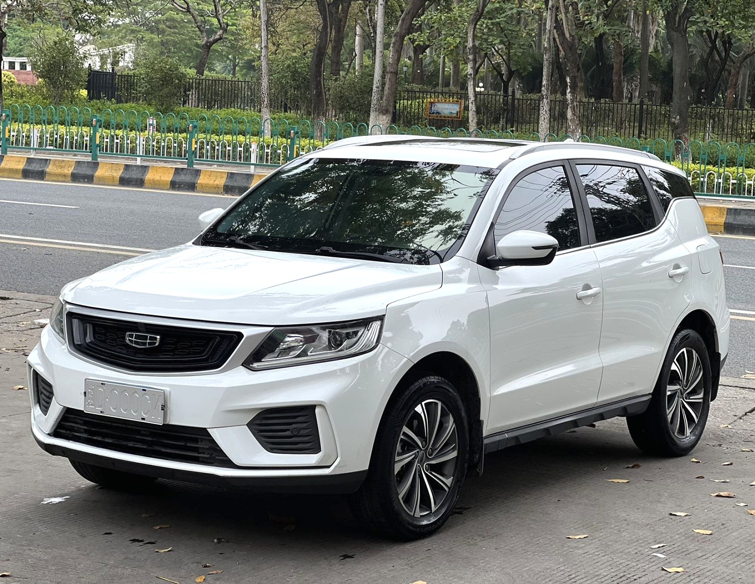 Geely X 6 1.4T CVT Premium