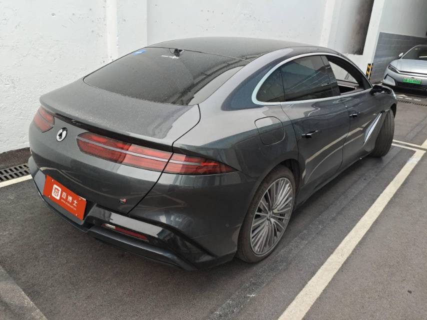 Denza Z 9 1100km 4WD Ultra Version
