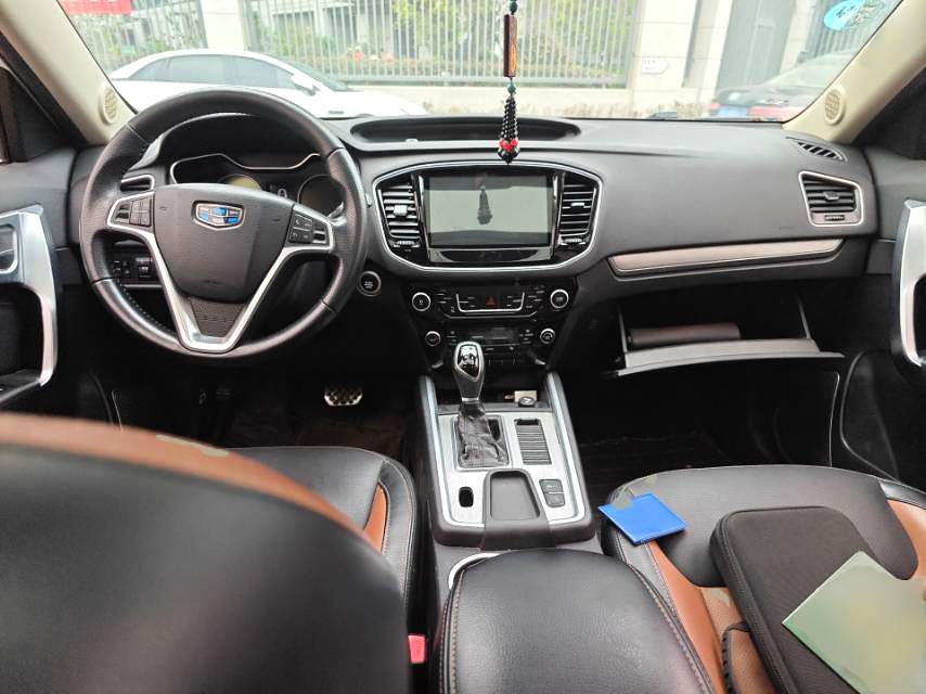 Geely X 6 1.3T CVT Flagship
