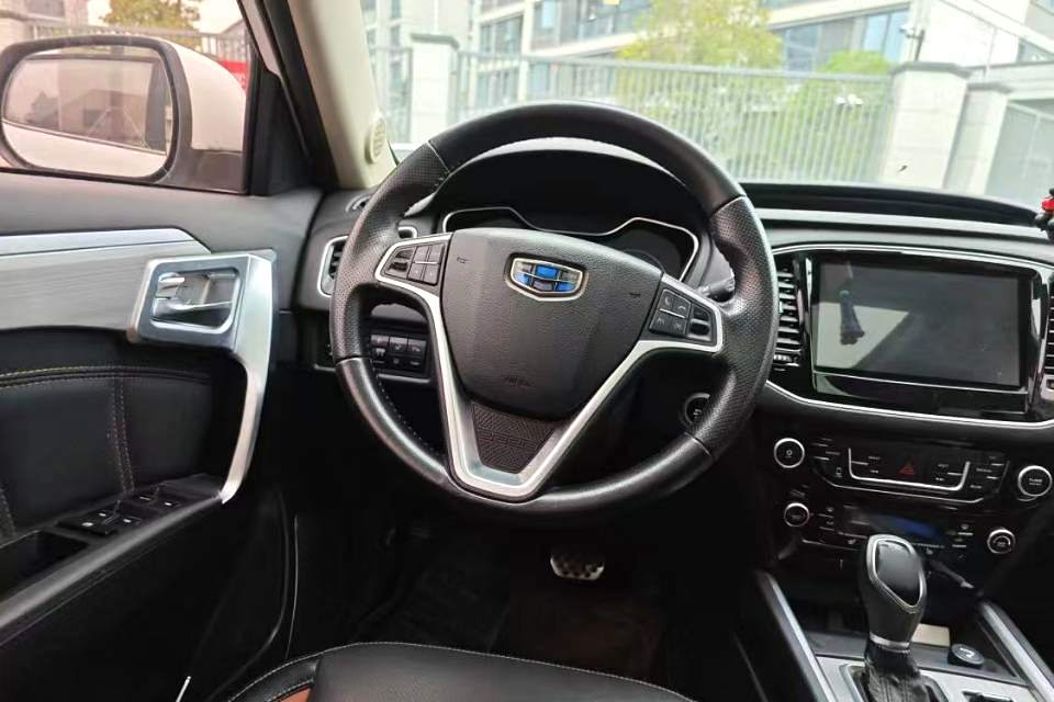 Geely X 6 1.3T CVT Flagship