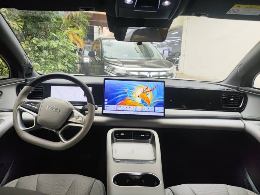 BYD 06 New Energy Electric Vehicle 605 Pro Version