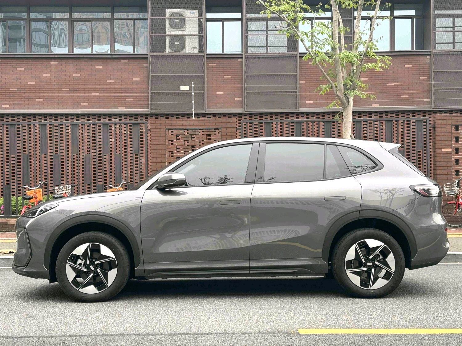 银河 E 5 Model Year 440km 启航版