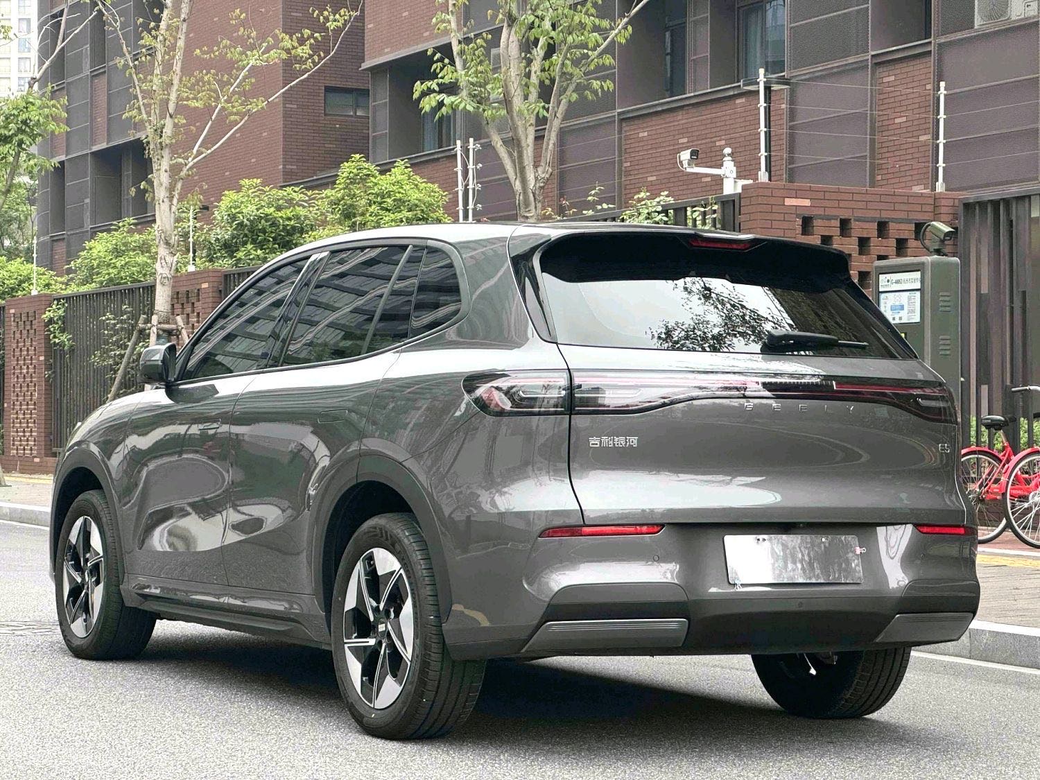 银河 E 5 Model Year 440km 启航版