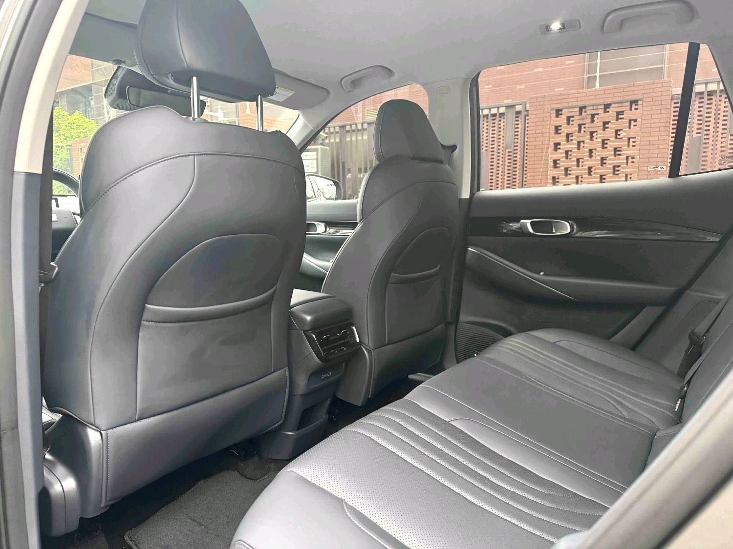 银河 E 5 Model Year 440km 启航版