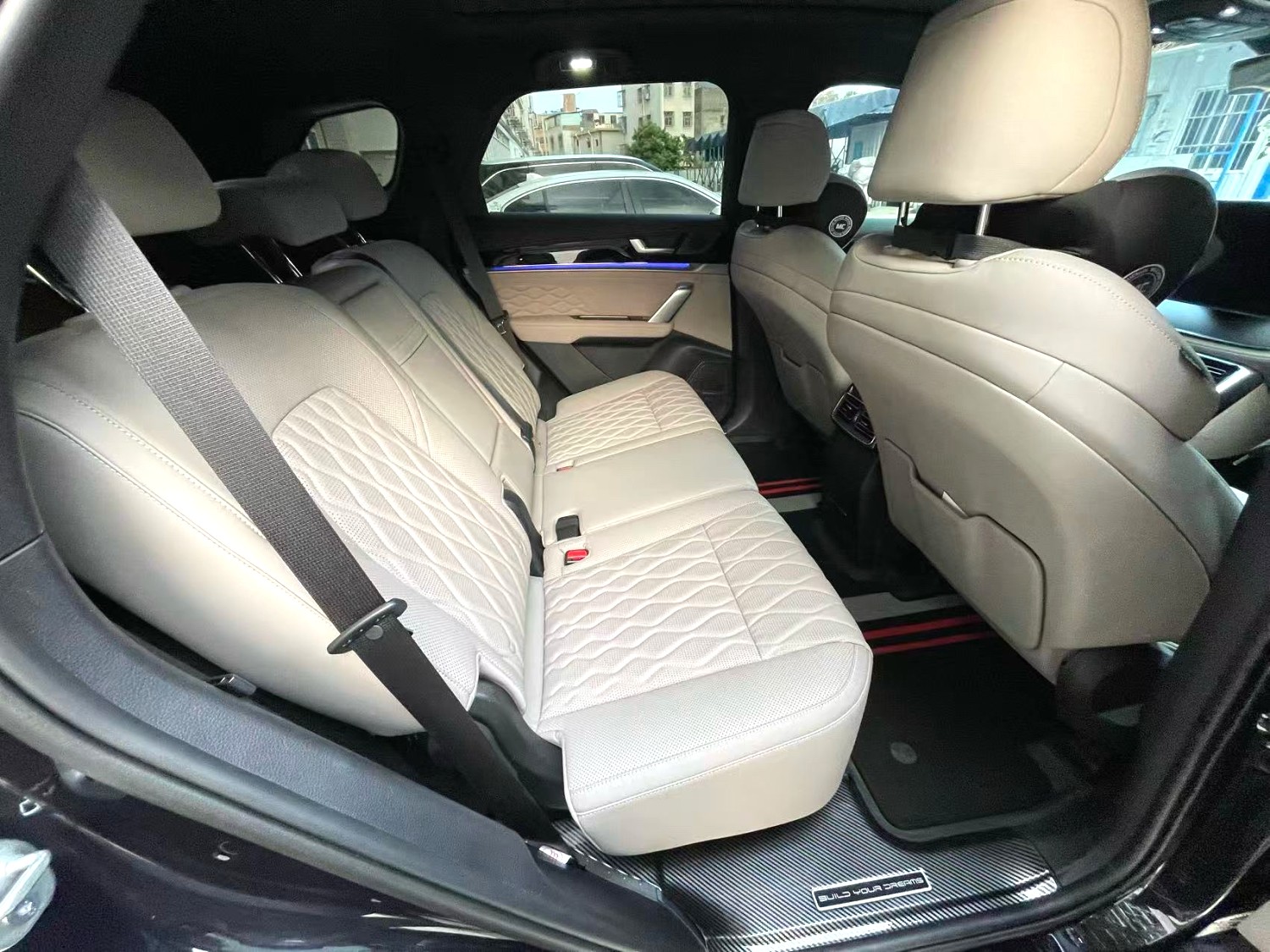 BYD L (Liter) DM i 112km Advanced