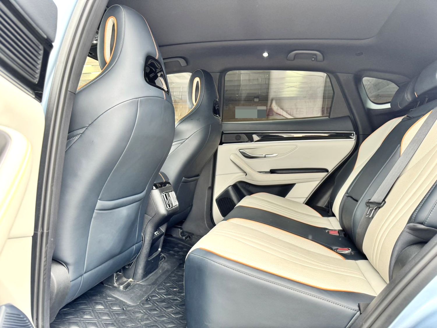 宋 PLUS New Energy Model Year 荣耀版 DM i 110km Flagship