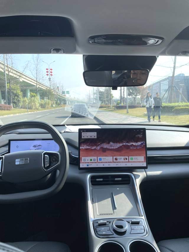 银河 L (Liter) 6 Model Year EM i 140km 星舰版