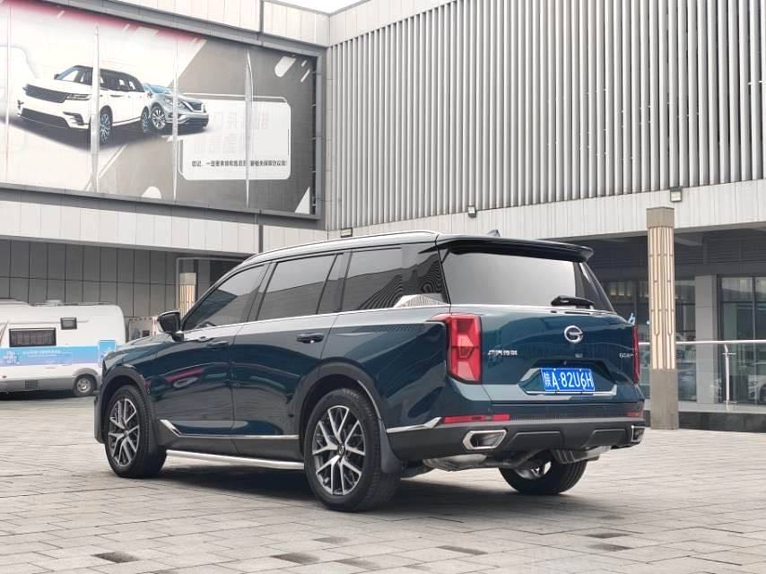 传祺 GS 8 Model Year 领航系列 2.0TGDI 四驱豪华智联版 七座