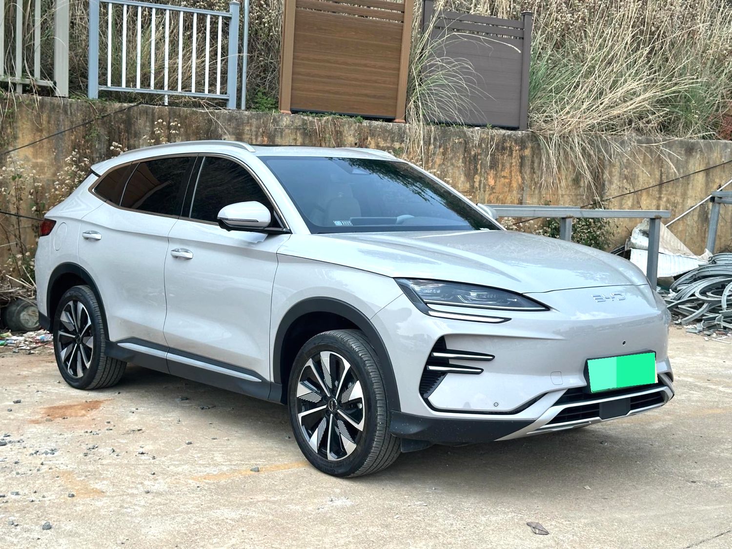 BYD PLUS New Energy Electric Vehicle 605km Flagship