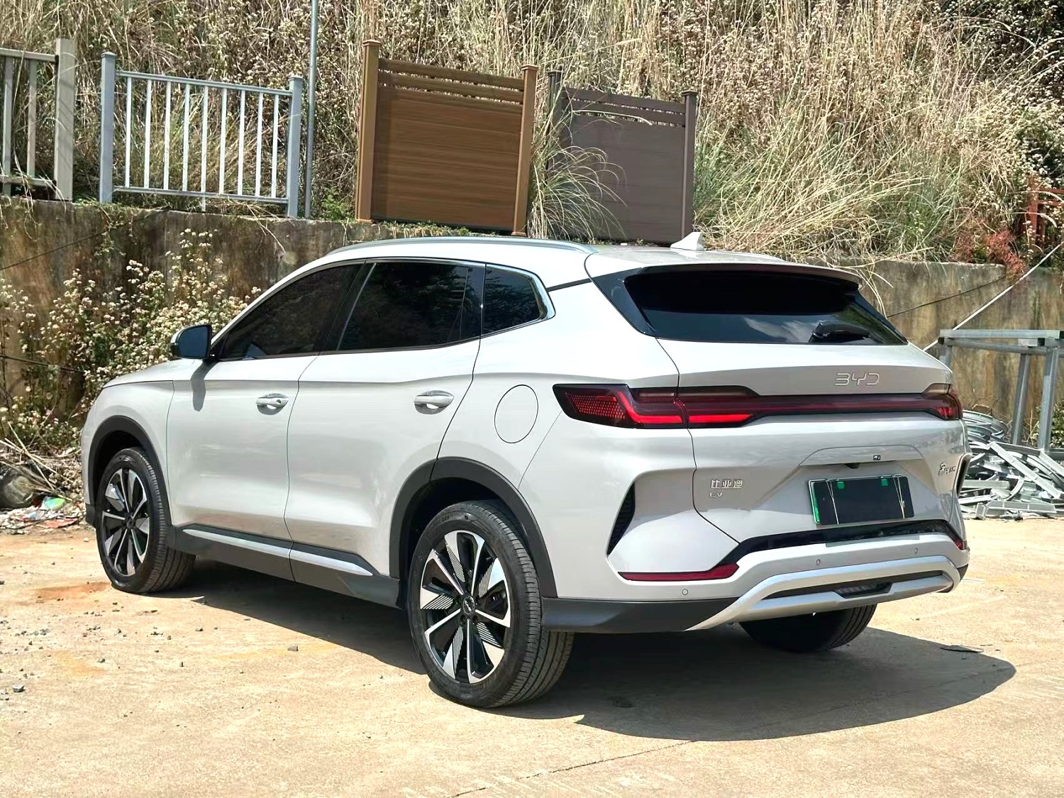 BYD PLUS New Energy Electric Vehicle 605km Flagship
