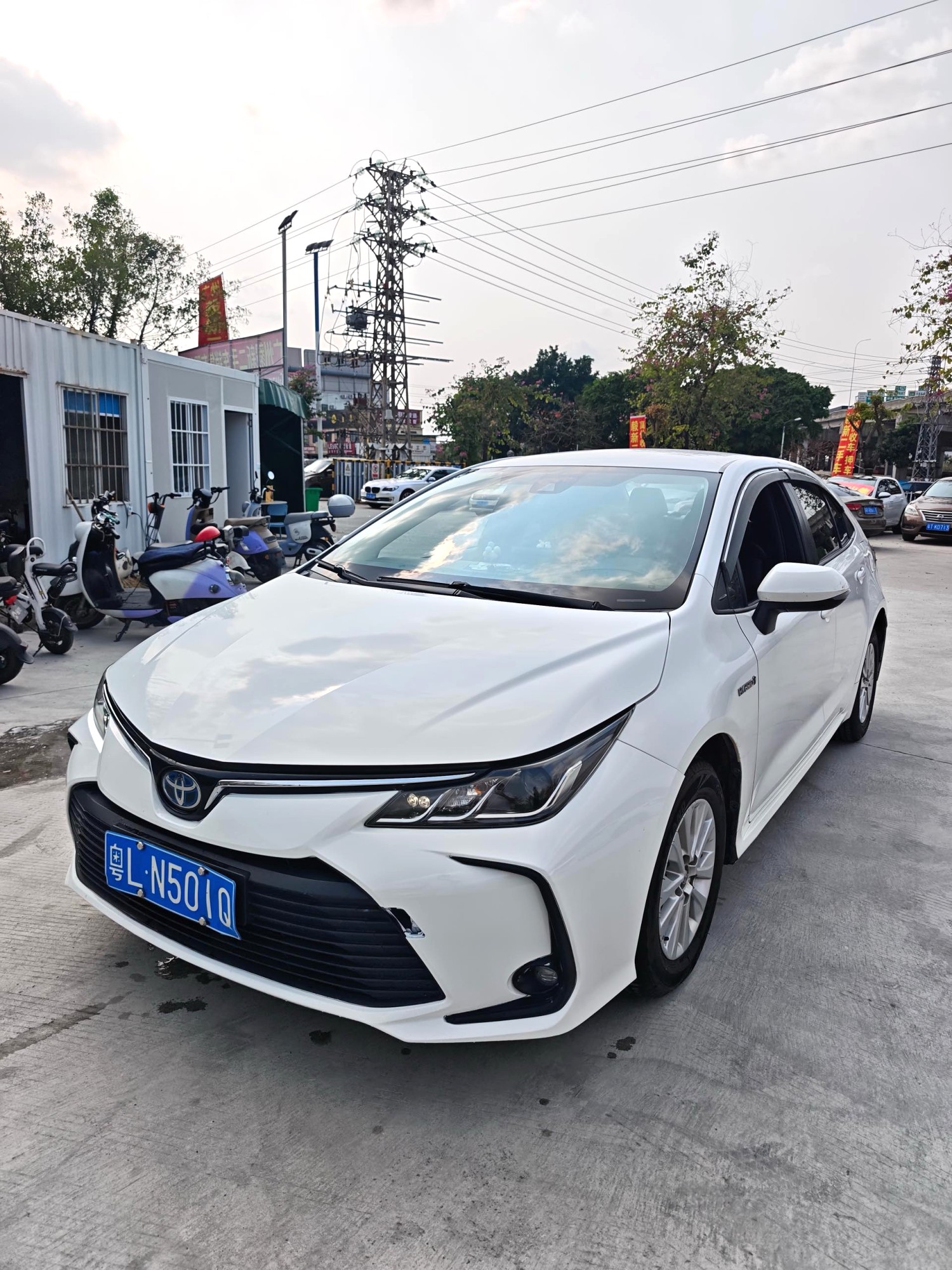 Toyota Corolla Hybrid 1.8L E CVT