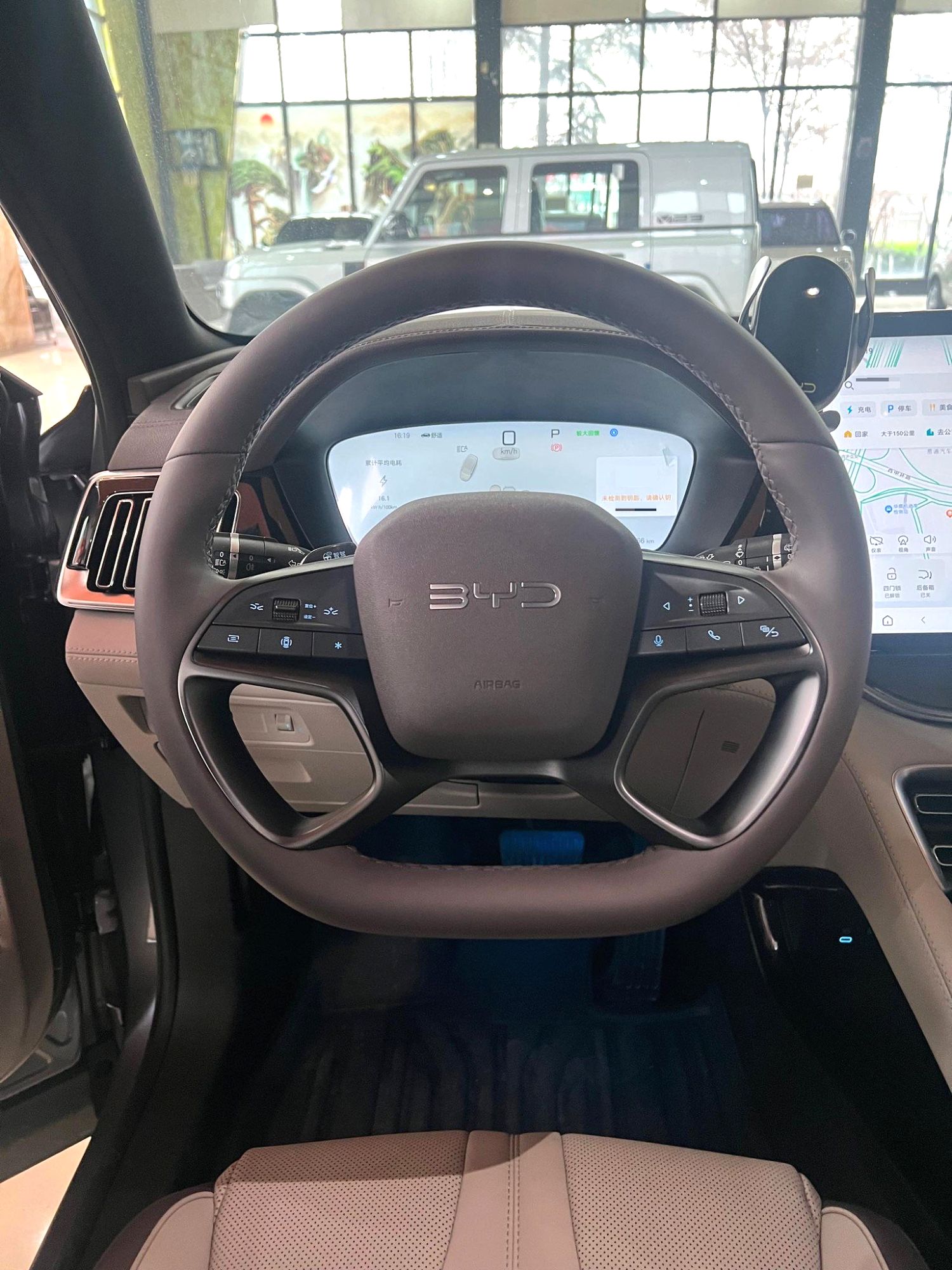 宋 PLUS New Energy Model Year Electric Vehicle 520km Premium
