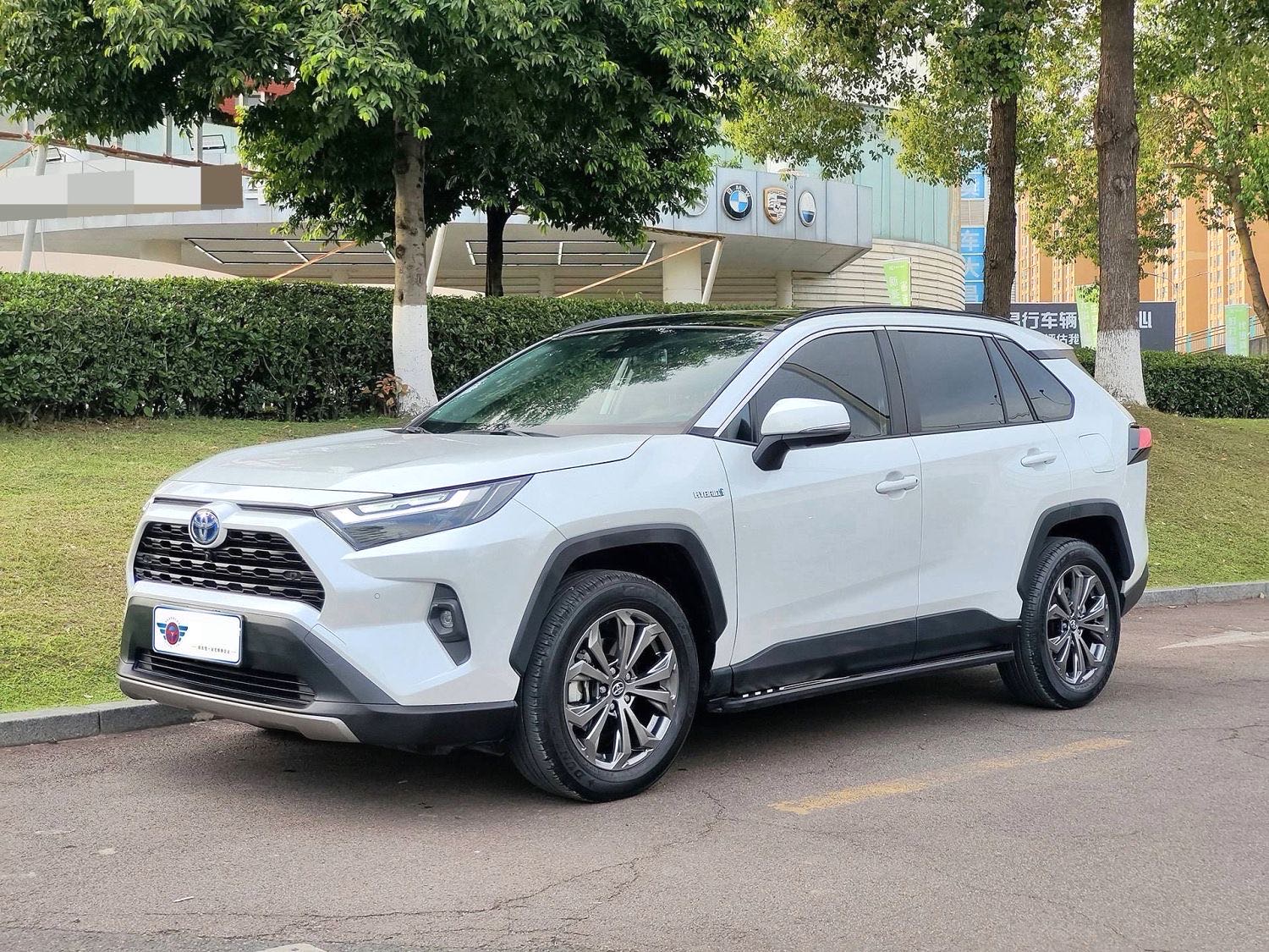 Toyota RAV 4 Hybrid 2.5L E CVT 4WD Plus Version