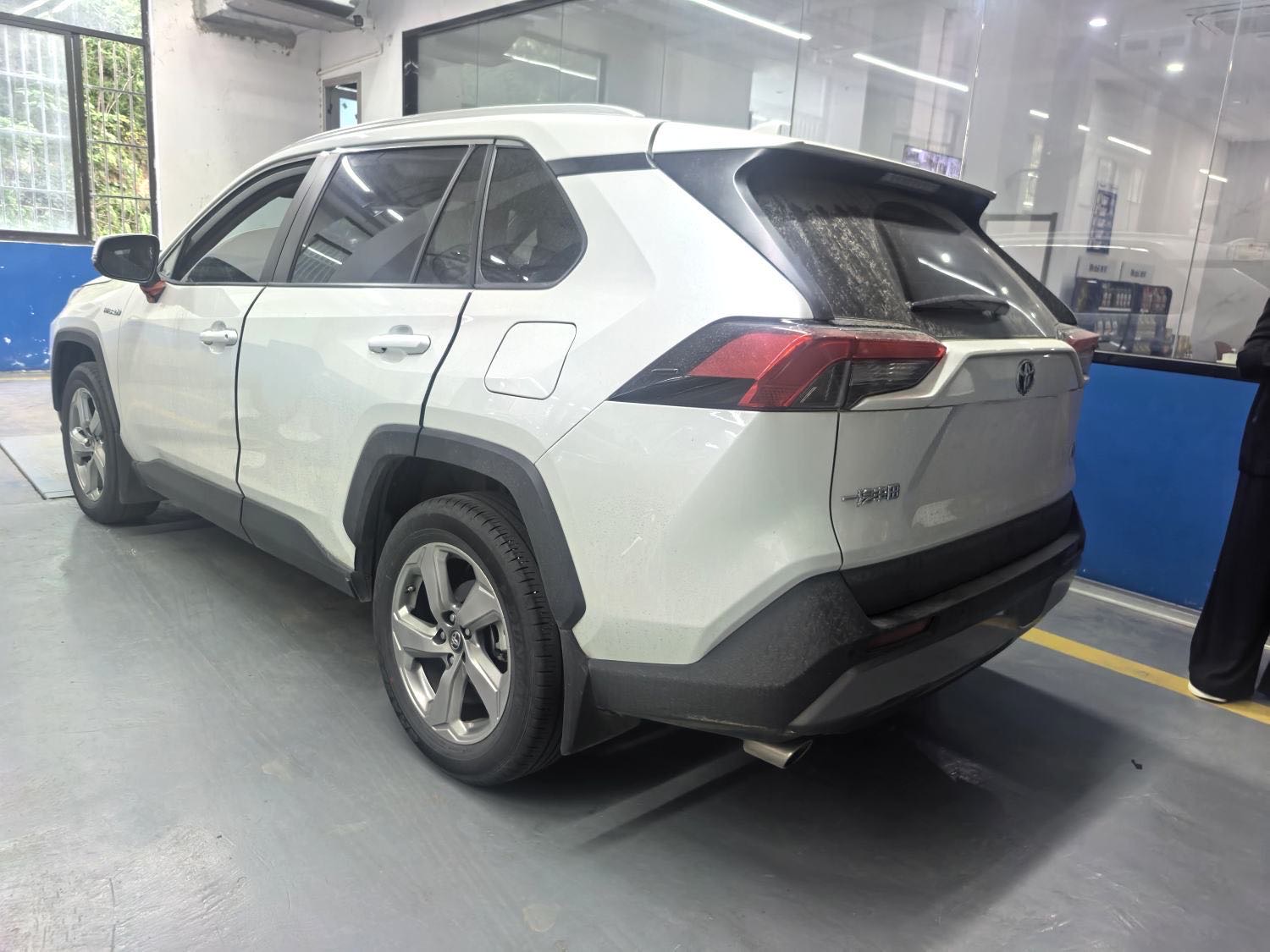 Toyota RAV 4 Hybrid 2.5L E CVT 2WDElite