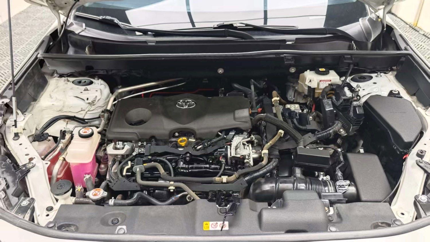 Toyota RAV 4 Hybrid 2.5L E CVT 2WDElite