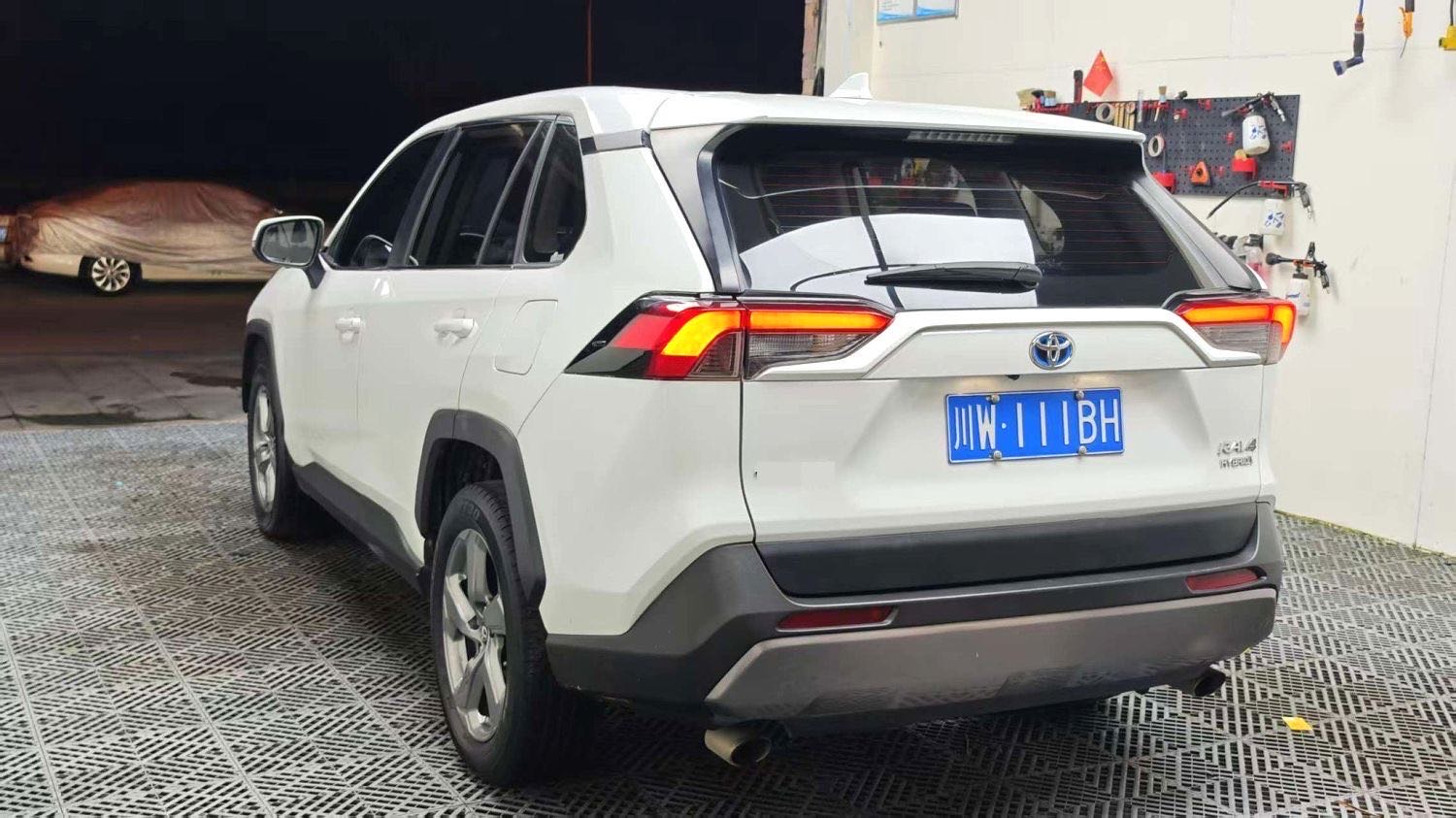 Toyota RAV 4 Hybrid 2.5L E CVT 2WDElite