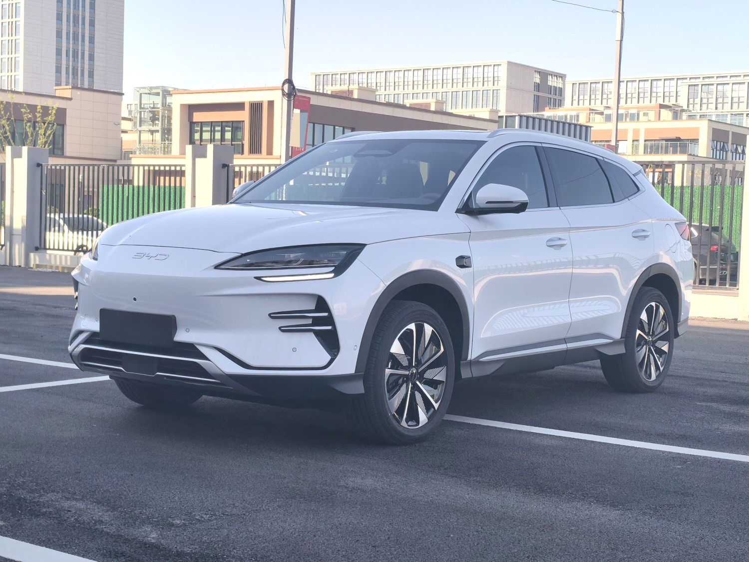 宋 PLUS New Energy Model Year Electric Vehicle 智驾版 520km Premium