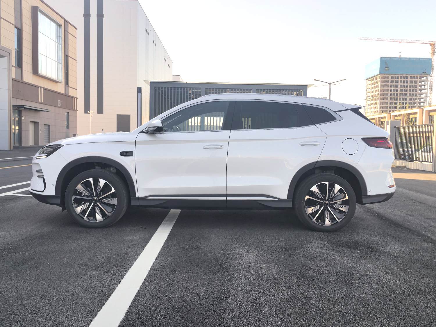 宋 PLUS New Energy Model Year Electric Vehicle 智驾版 520km Premium