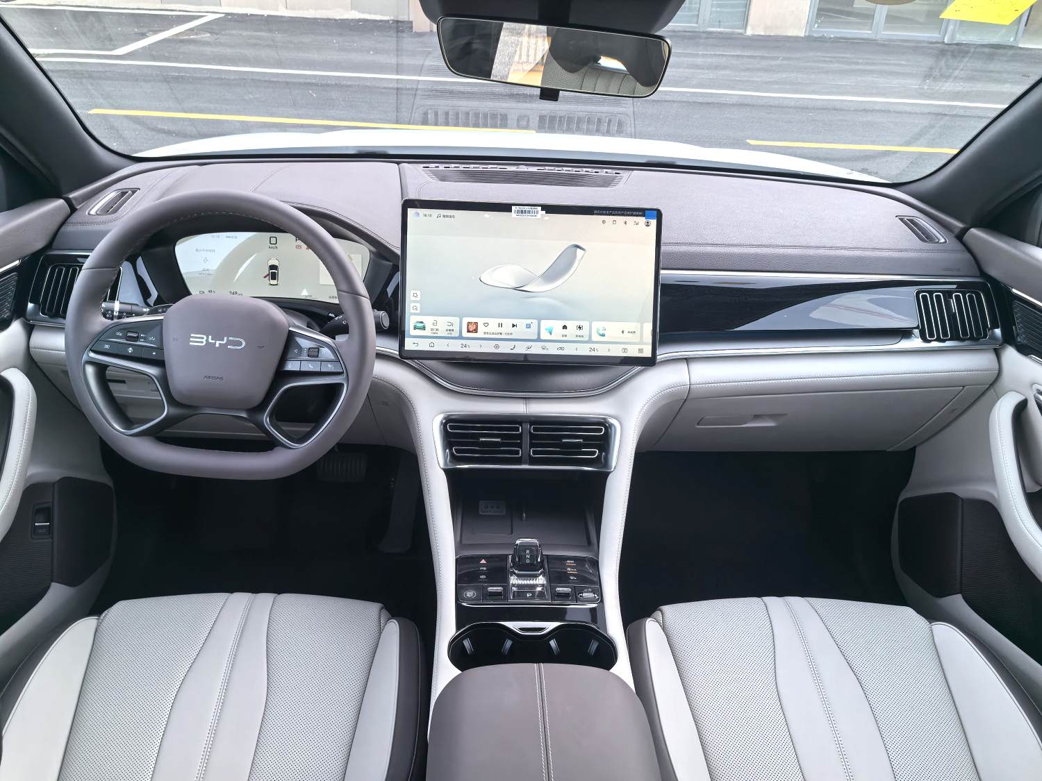 宋 PLUS New Energy Model Year Electric Vehicle 智驾版 520km Premium