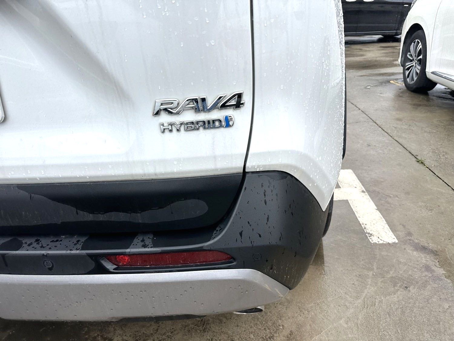 Toyota RAV 4 Hybrid 2.5L E CVT 4WD Plus Version