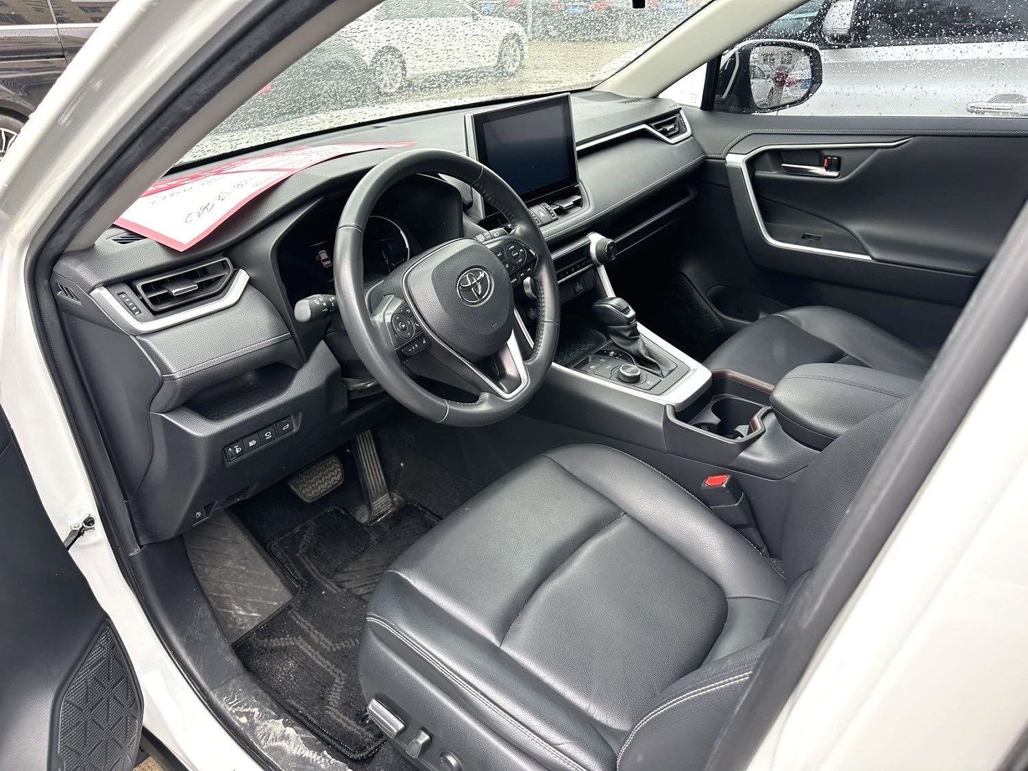 Toyota RAV 4 Hybrid 2.5L E CVT 4WD Plus Version
