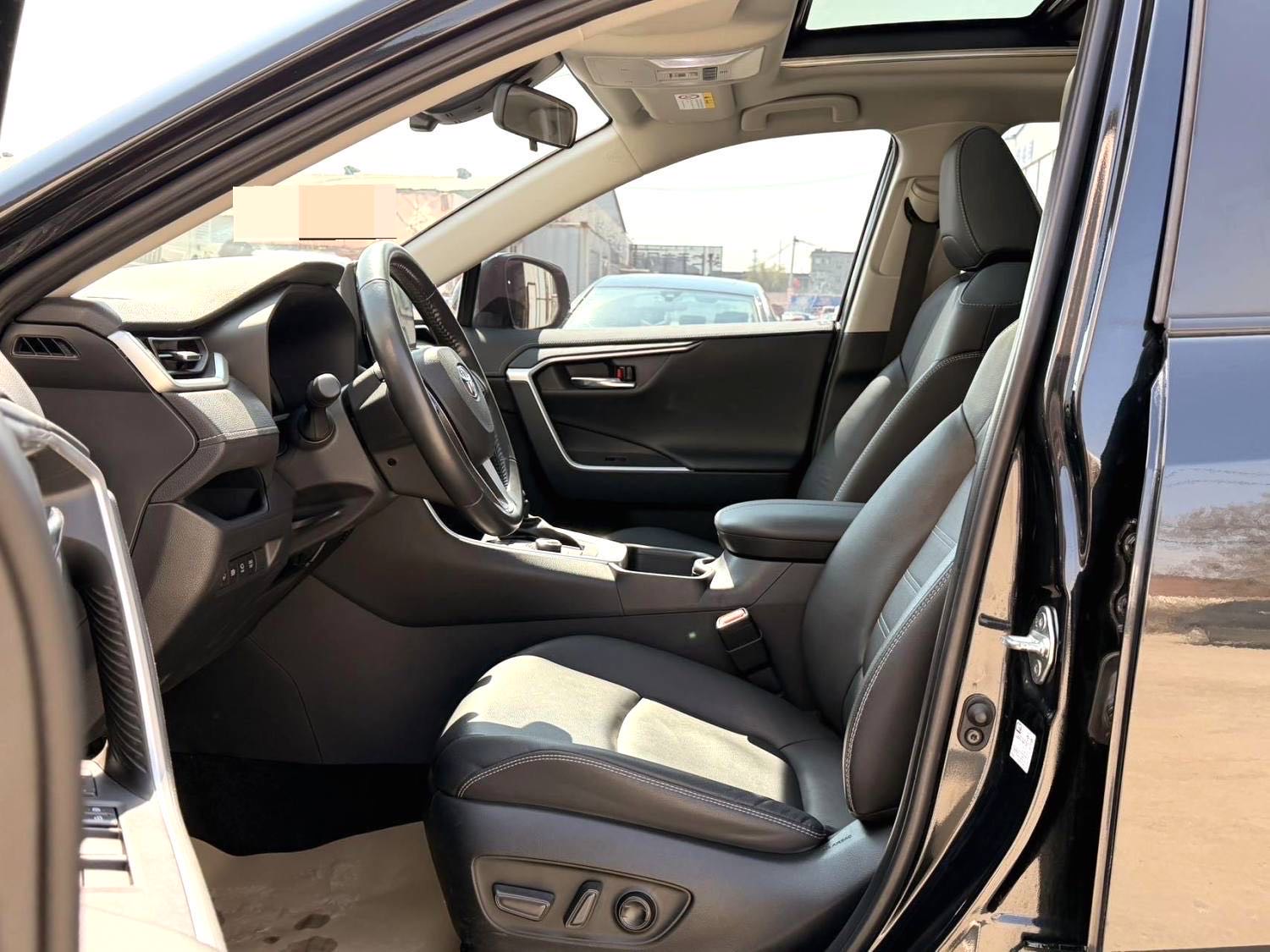 Toyota RAV 4 Hybrid 2.5L E CVT 4WD Plus Version