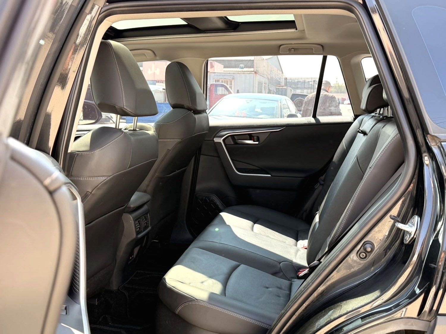 Toyota RAV 4 Hybrid 2.5L E CVT 4WD Plus Version