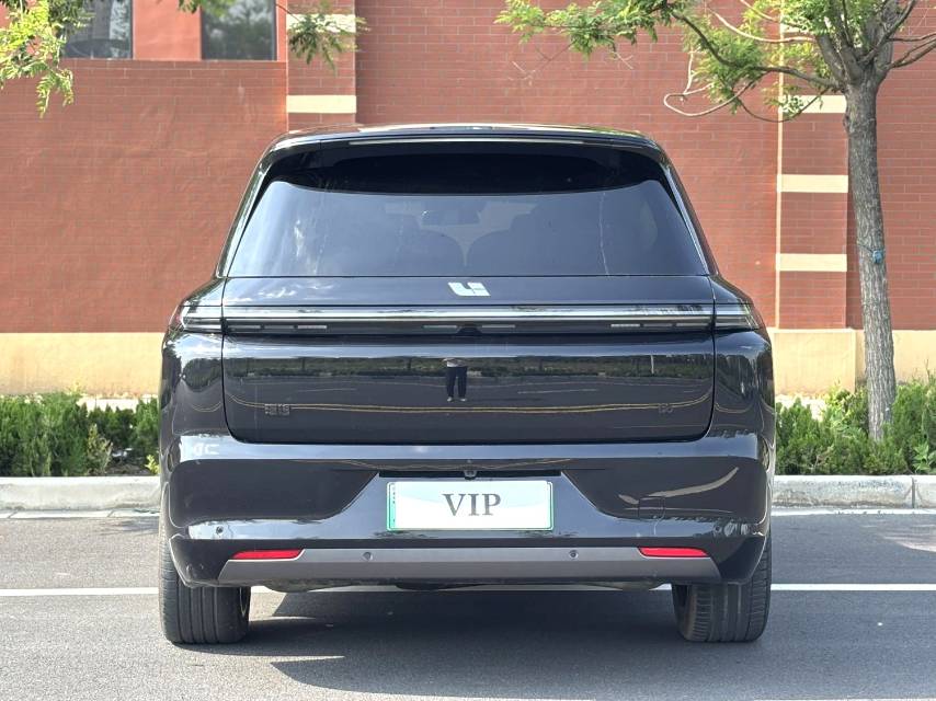 Li Auto L (Liter) 8 Pro