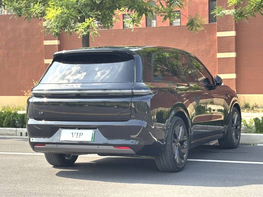 Li Auto L (Liter) 8 Pro