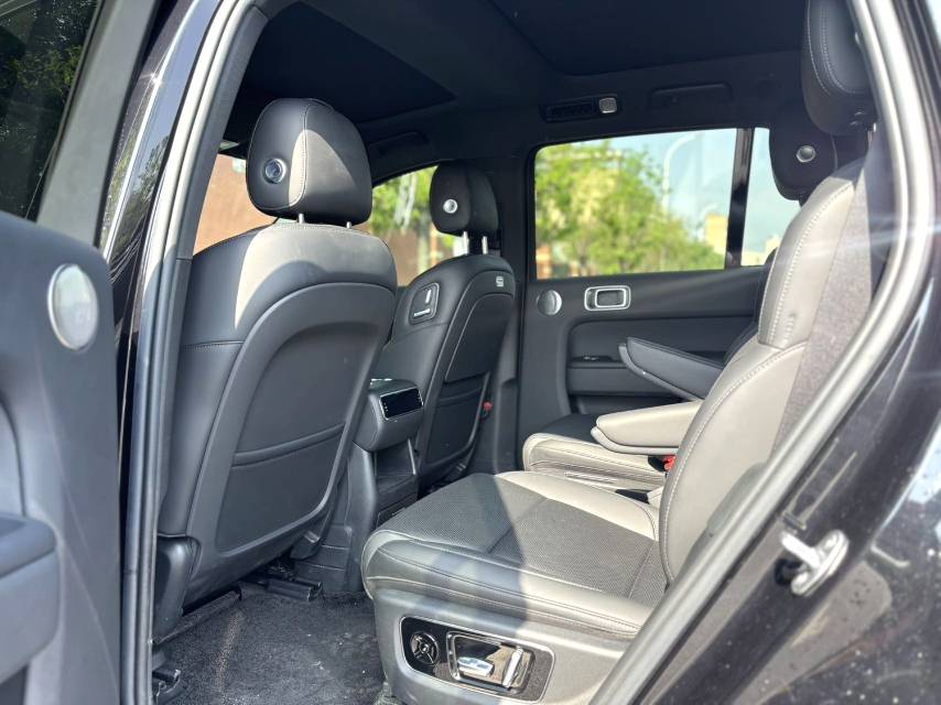 Li Auto L (Liter) 8 Pro