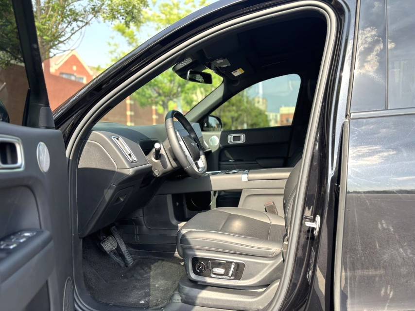 Li Auto L (Liter) 8 Pro