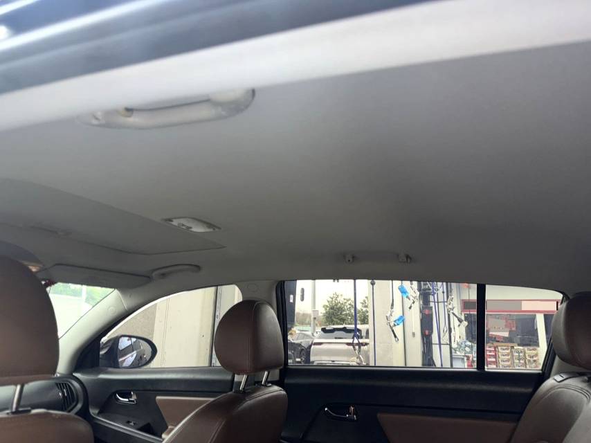 Kia Sportage 2,0 л, АКПП, передний привод, GL