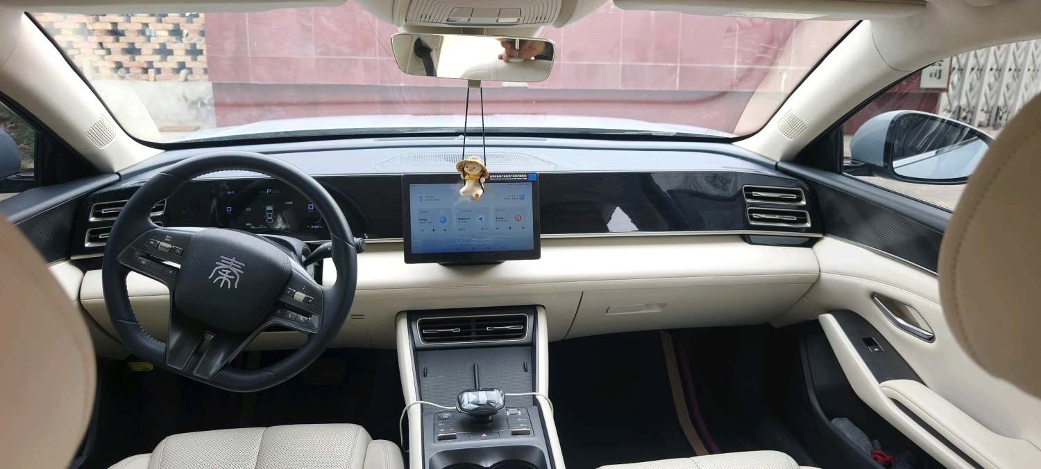 BYD L (Liter) DM i 80KM