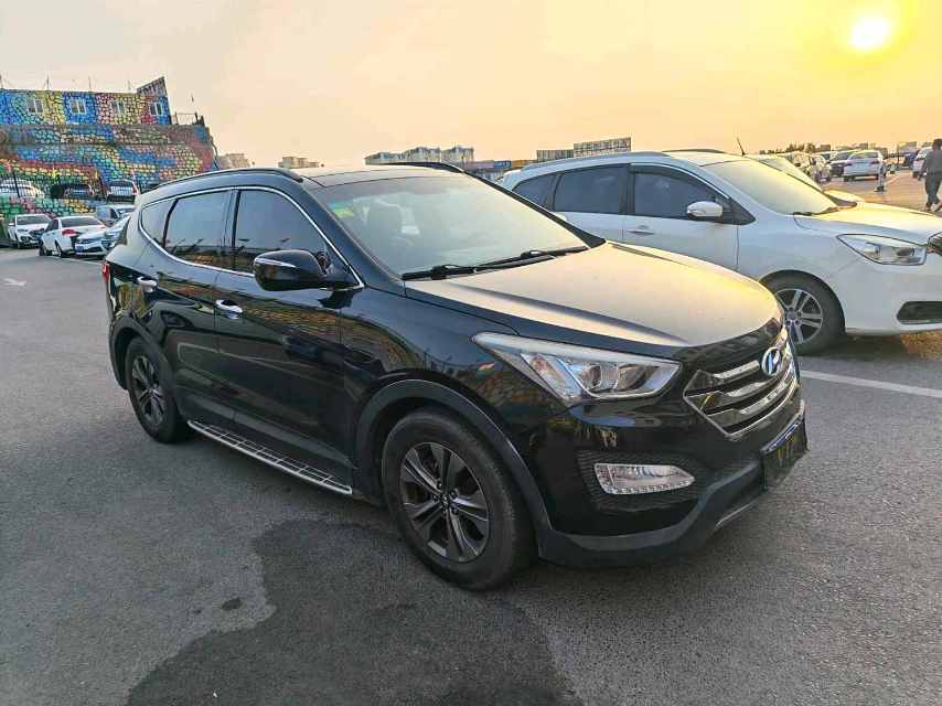 Hyundai Santa Fe 2.4L Automatic2WD