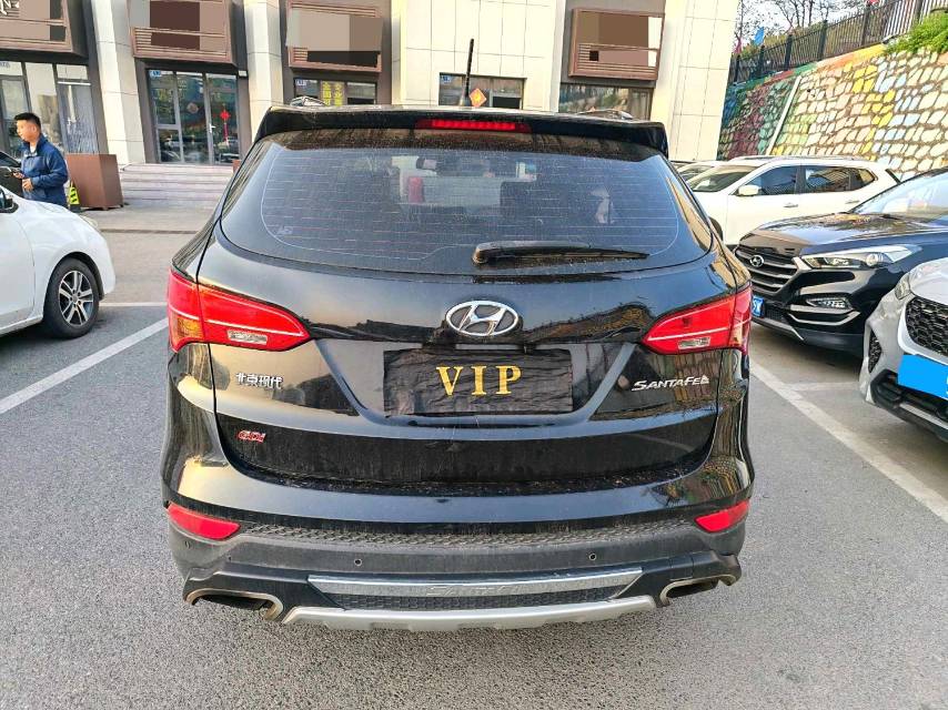 Hyundai Santa Fe 2.4L Automatic2WD