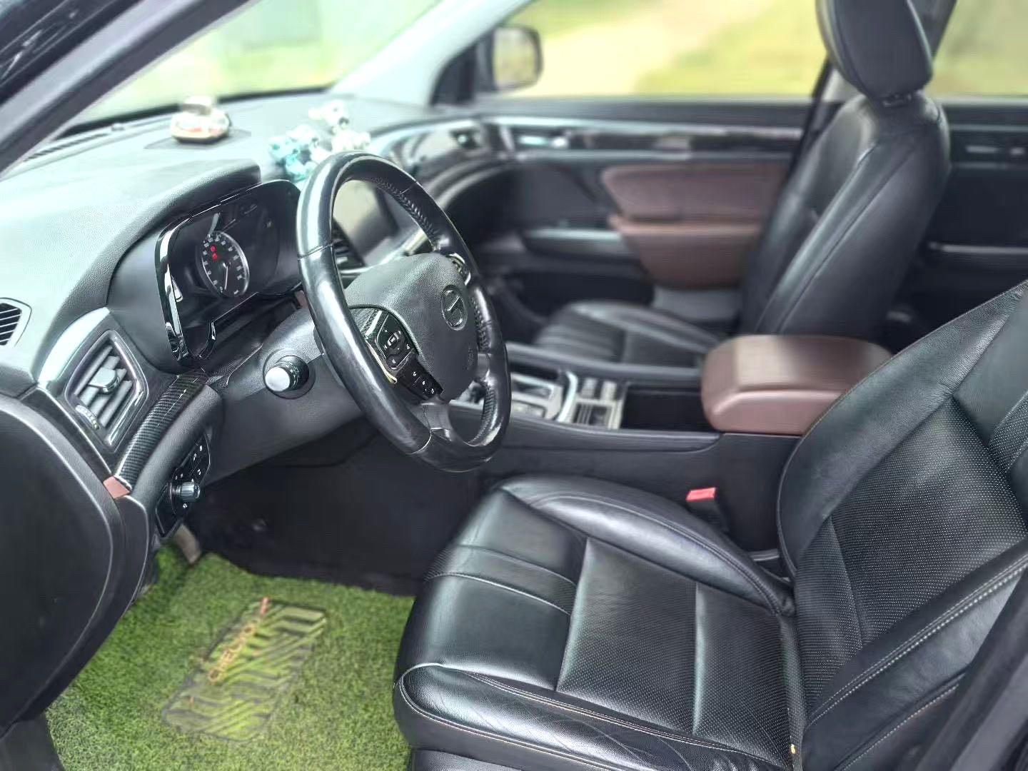 GAC Trumpchi GS 8 320T с передним приводом