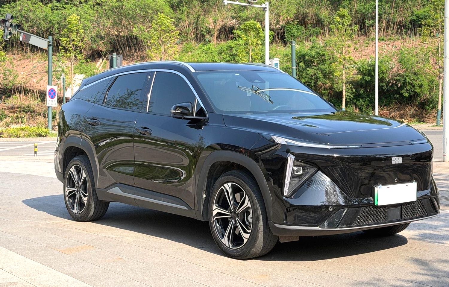 Geely Galaxy L (литр) 7 1.5T 115 км PLUS