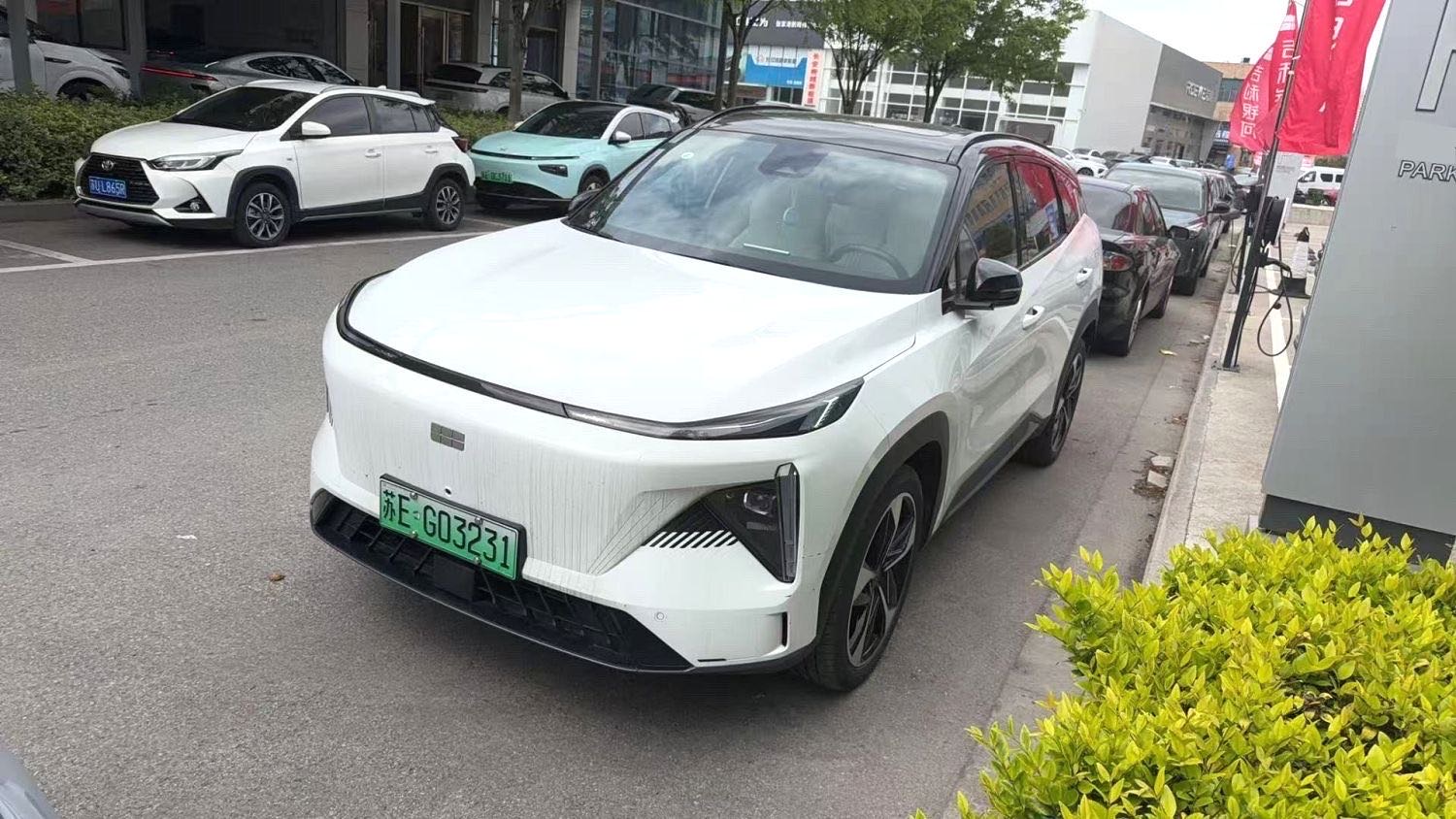 Geely Galaxy L (Liter) 7 1.5T 115km