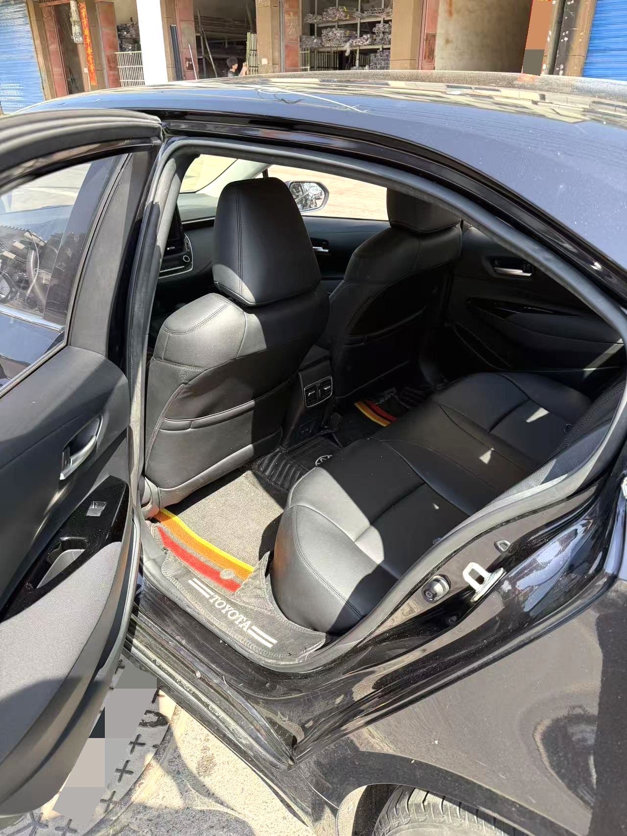 Toyota 2.0L Luxury