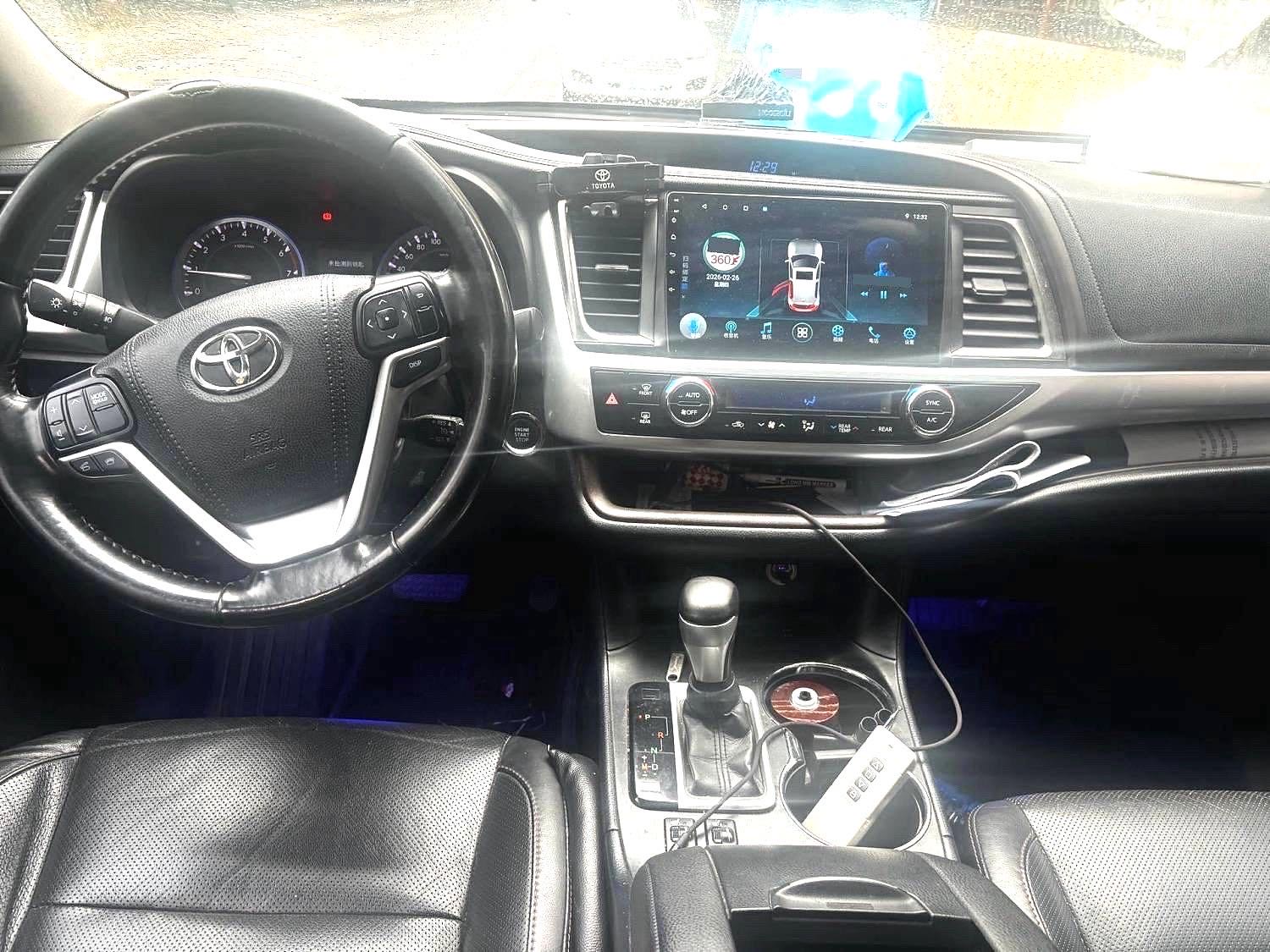 Toyota Highlander 2.0T 4WD Luxury, 7 мест