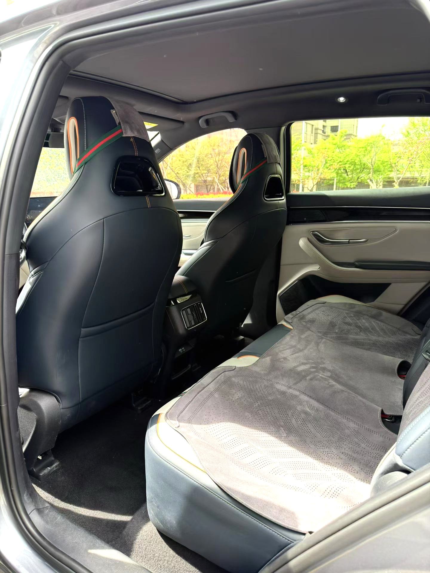 宋 PLUS New Energy Model Year 荣耀版 Electric Vehicle 520km Premium