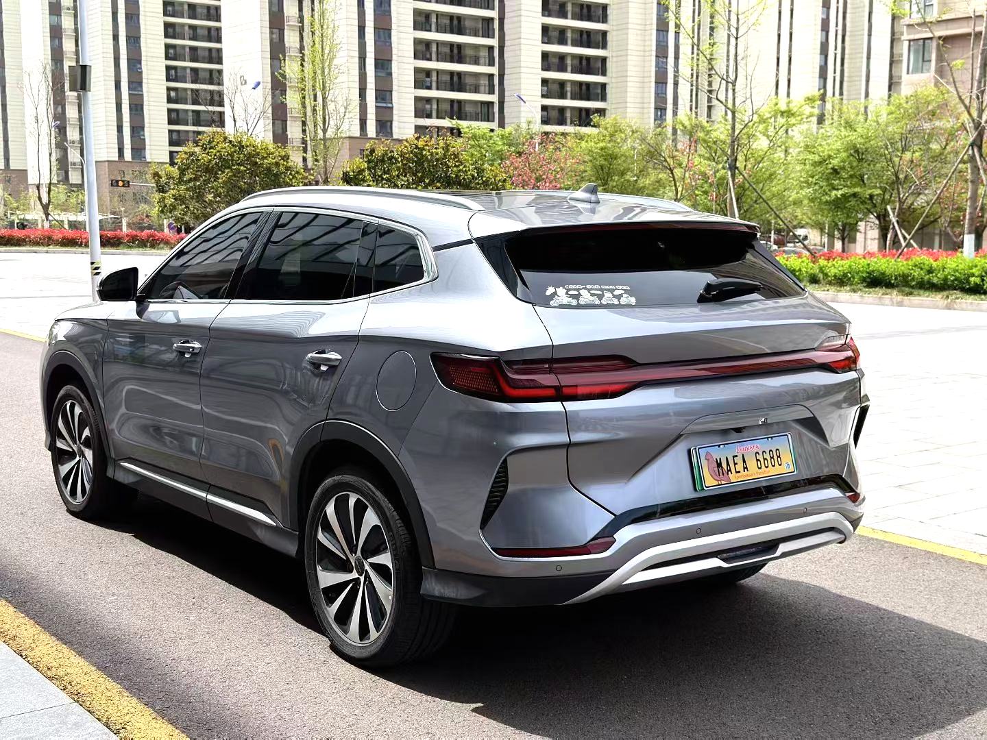 宋 PLUS New Energy Model Year 荣耀版 Electric Vehicle 520km Premium