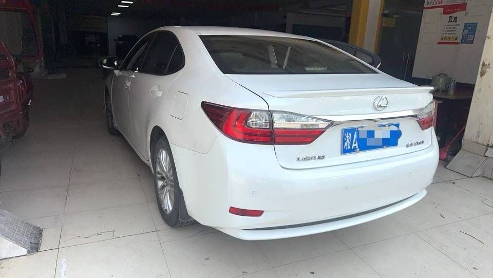 Lexus ES 200 Elite