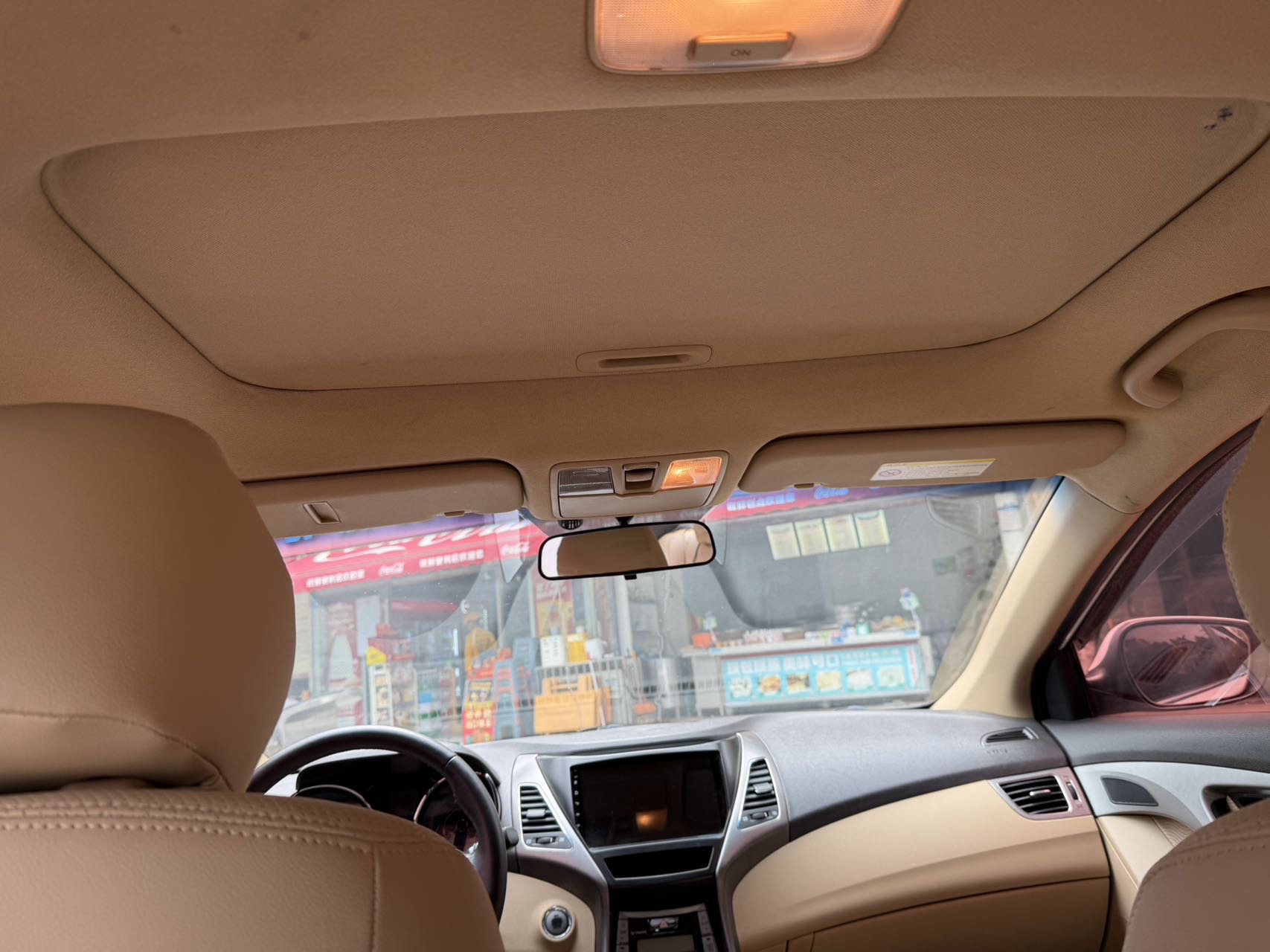 Hyundai 1,6 л, автоматическая коробка передач